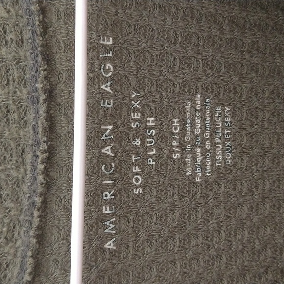 American Eagle green soft sweater - Picture 2 of 2